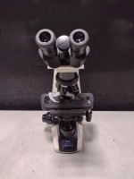 NIKON ECLIPSE E200 LAB MICROSCOPE W/ CFI 10X/20, CFI 10X/20 EYEPIECE, 3 OBJECTIVES