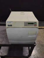 MIDMARK M11 STEAM TABLETOP STERILIZER