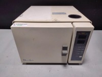 PELTON & CRANE VALIDATOR 8 TABLETOP STERILIZER