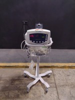 WELCH ALLYN 53NPT VITAL SIGNS MONITOR