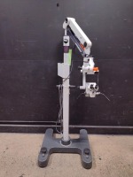 LEICA WILD M655 SURGICAL MICROSCOPE TO INCLUDE SINGLE MOUNT BINOCULAR WITH EYEPIECES BOTH (10X/21B) BOTTOM LENSE (F=400MM) ON STAND