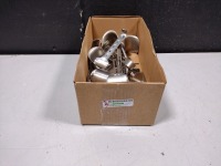 LOT OF RETRACTORS/BLADES