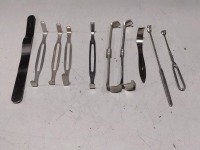 LOT OF RETRACTORS