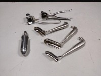 LOT OF RECTAL RETRACTORS