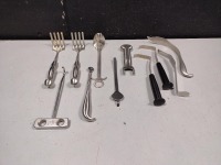 LOT OF VARIOUS INSTRUMENTS