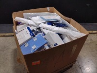 LOT OF VARIOUS DISPOSABLES