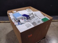 LOT OF VARIOUS DISPOSABLES