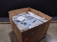 LOT OF VARIOUS DISPOSABLES