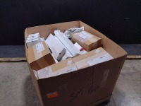 LOT OF VARIOUS DISPOSABLES