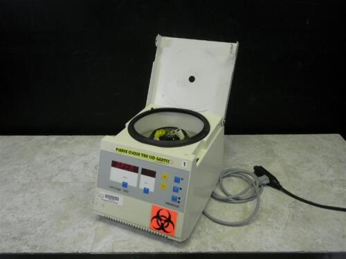 HERAEUS LABOFUGE 200 CENTRIFUGE