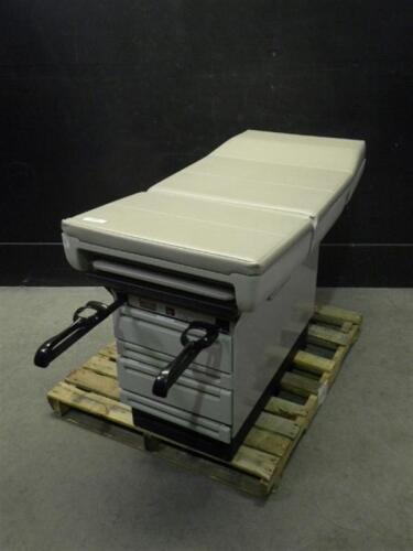 MIDMARK 404 EXAM TABLE