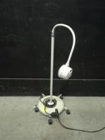 RITTER/MIDMARK EXAM LIGHT ON ROLLING STAND