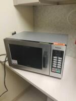 PANASONIC COMMERCIAL MICROWAVE