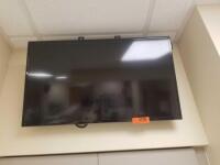 SAMSUNG 32" FLAT PANEL