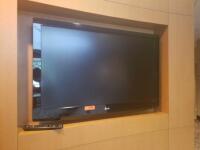 LG 42" FLAT SCREEN TELEVISION