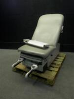 RITTER/MIDMARK 222 POWER EXAM TABLE WITH FOOT CONTROL