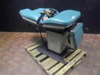 MIDMARK 75L POWER EXAM CHAIR WITH HAND REMOTE