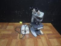 AO SCIENTIFIC SPENCER MICROSCOPE WITH 10X EYEPIECE AND 4 OBJECTIVES: 100, 40, 10, 4