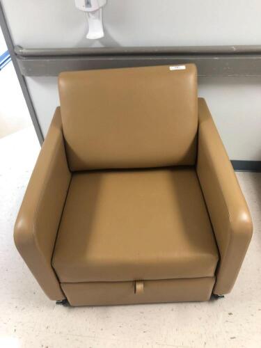 STRYKER MEDICAL PROSOURCE TAN PATIENT ROOM CONVERTIBLE SLEEPER/CHAIR