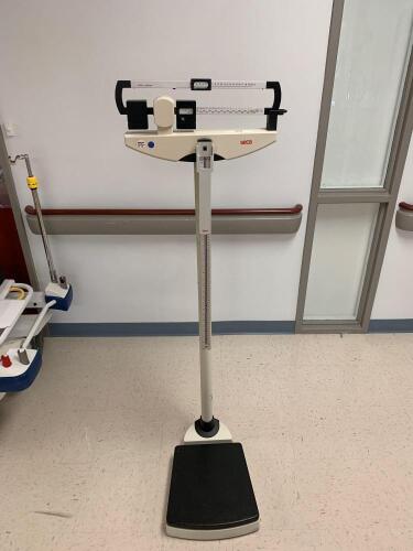 SECA 500 LBS PHYSICIANS SCALE