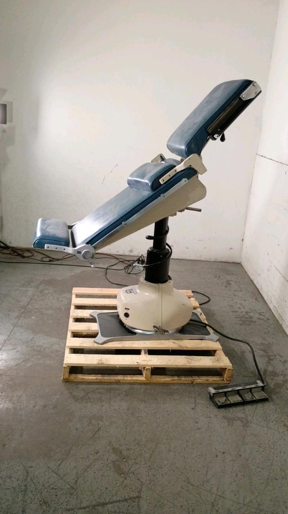RITTER F POWER EXAM TABLE WITH FOOT CONTROL
