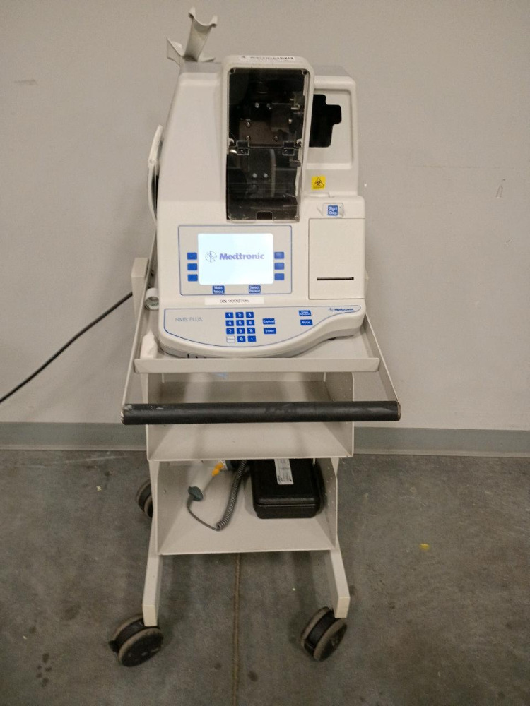 Hms Plus Instrument MEDTRONIC HMS PLUS ANALYZER WITH HEPTRAC IN VITRO DEVICE ON CART