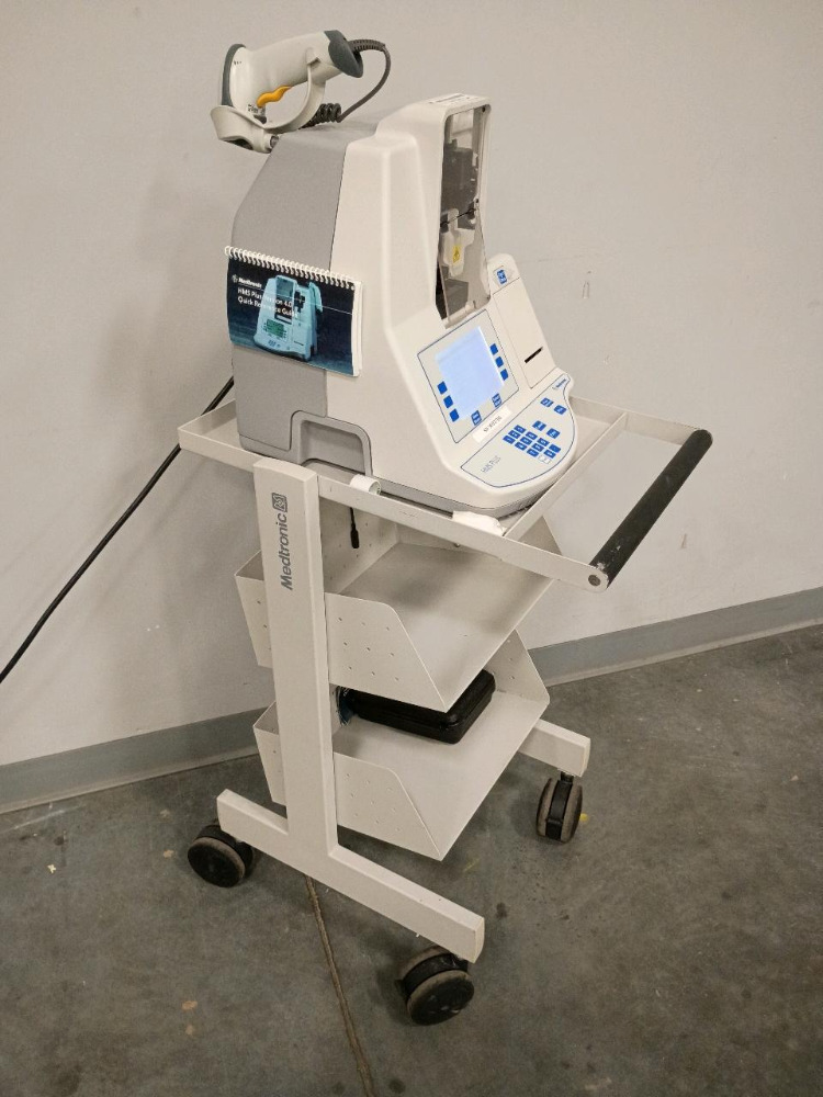 MEDTRONIC HMS PLUS ANALYZER WITH HEPTRAC IN VITRO DEVICE ON CART
