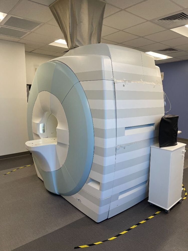 2010 Siemens Magnetom Essenza MRI 1.5T – (Tim 25 x 8) - (De-Install ...