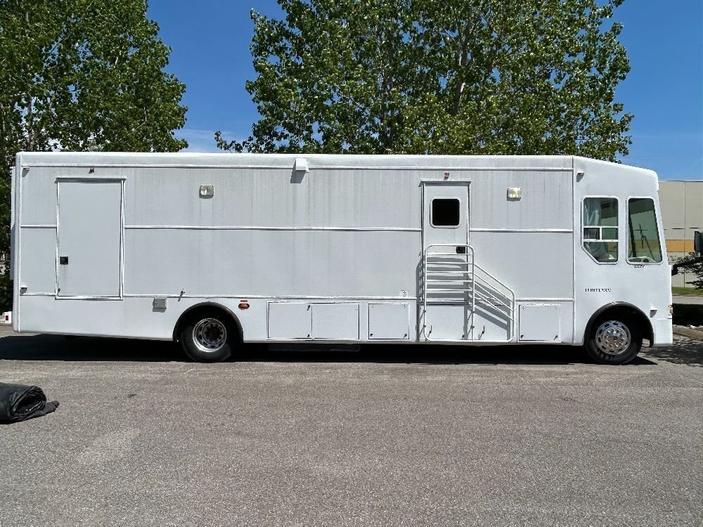 2010 Freightliner Bus - Armor Mobile Systems Built Imaging Van