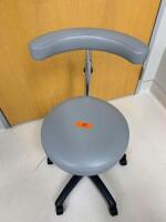 INTENSA SURGICAL STOOL W/ CURVED BACK