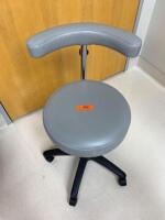 INTENSA SURGICAL STOOL W/ CURVED BACK