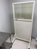 MOBILE LEAD GLASS X-RAY SHIELD