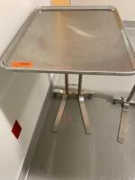 MAC MEDICAL DUAL POST / FOOT OPERATED LARGE MAYO STAND