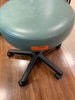 WINCO EXAM STOOL