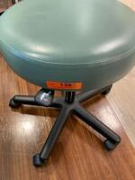 WINCO EXAM STOOL