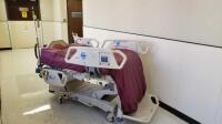 HILL-ROM TOTAL CARE SPORT 2 HOSPITAL BED