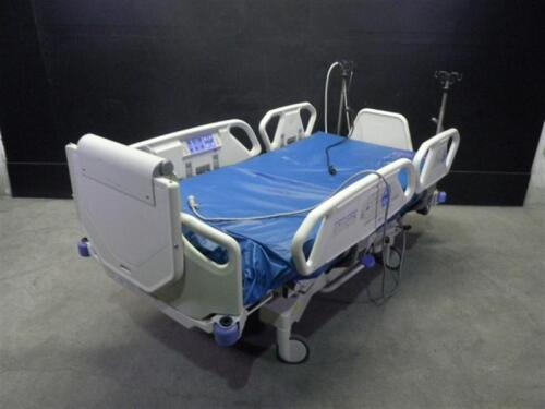 HILL-ROM TOTALCARE P1900 HOSPITAL BED