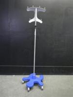 PEDIGO IV POLE ON ROLLING STAND