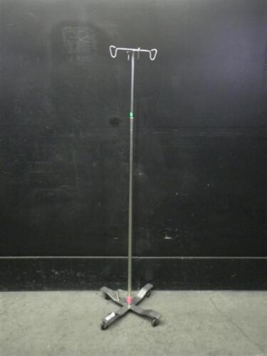 IV POLE WITH FOOTSWITCH ON ROLLING STAND