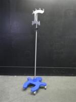 PEDIGO IV POLE ON ROLLING STAND