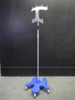 PEDIGO IV POLE ON ROLLING STAND