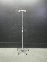 IV POLE ON ROLLING STAND