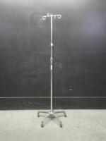 IV POLE ON ROLLING STAND