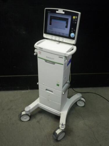 MAQUET SERVO-I VENTILATOR ON ROLLING STAND