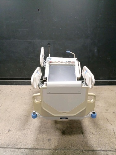 HILL-ROM TOTAL CARE SPORT 2 HOSPITAL BED