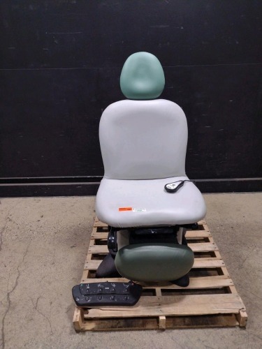 MIDMARK 630 POWER EXAM CHAIR
