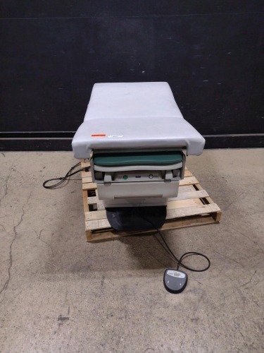 MIDMARK 622 POWER EXAM TABLE
