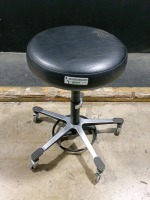 STOOL