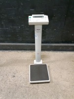 SECA DIGITAL PATIENT SCALE