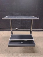 SS TABLE